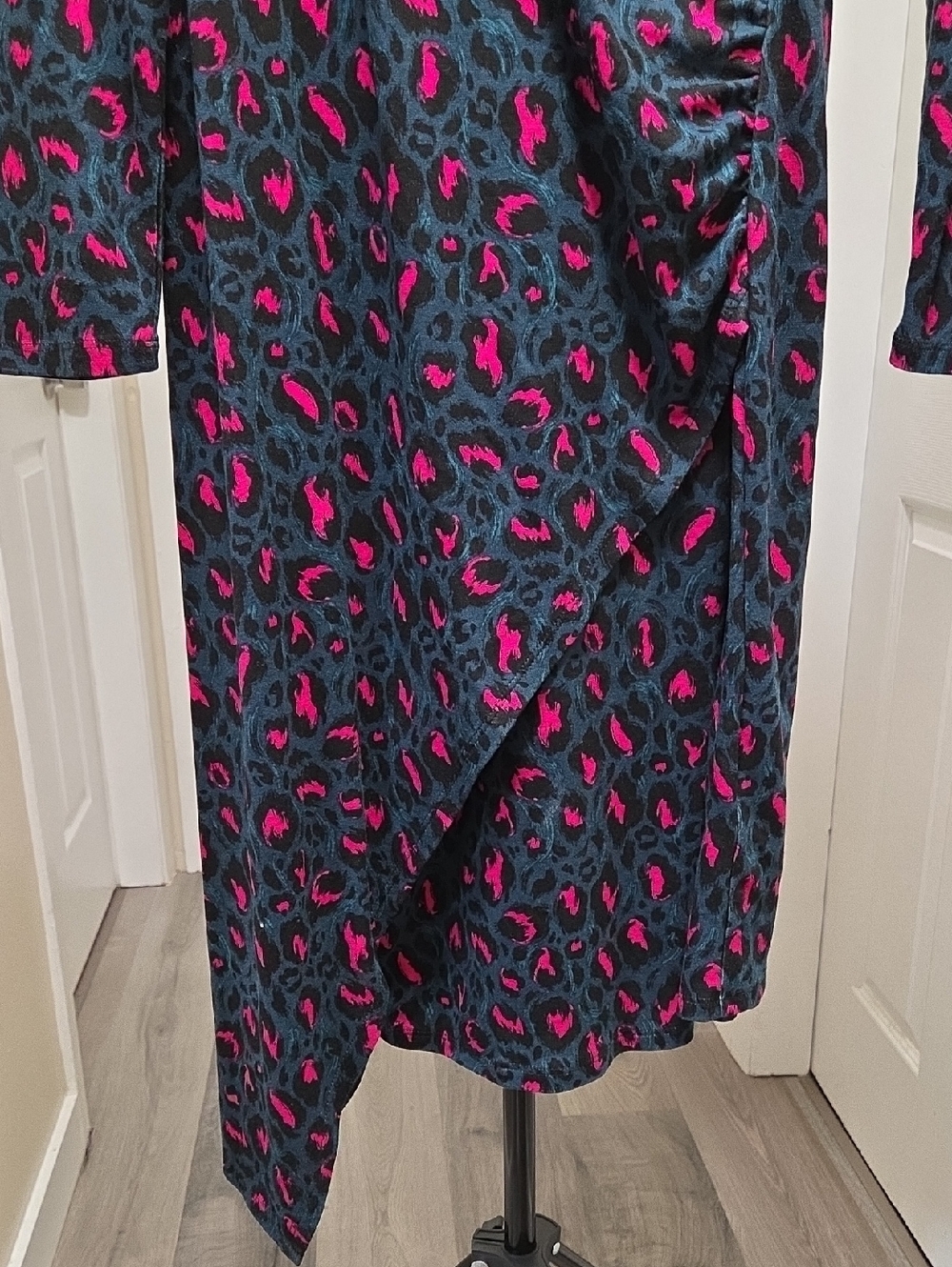 NWT APRICOT Black Pink Leopard Print Wrap Dress Plus Size Long Sleeve Ruched - Picture 7 of 12